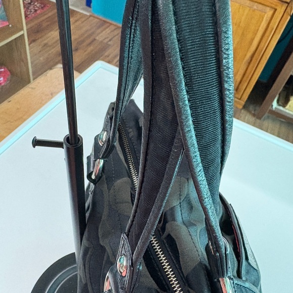 Coach Black Poppy Hand Bag with Silver Hangtag - Picture 8 of 12